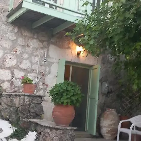 Holiday home Melpo Evgiros